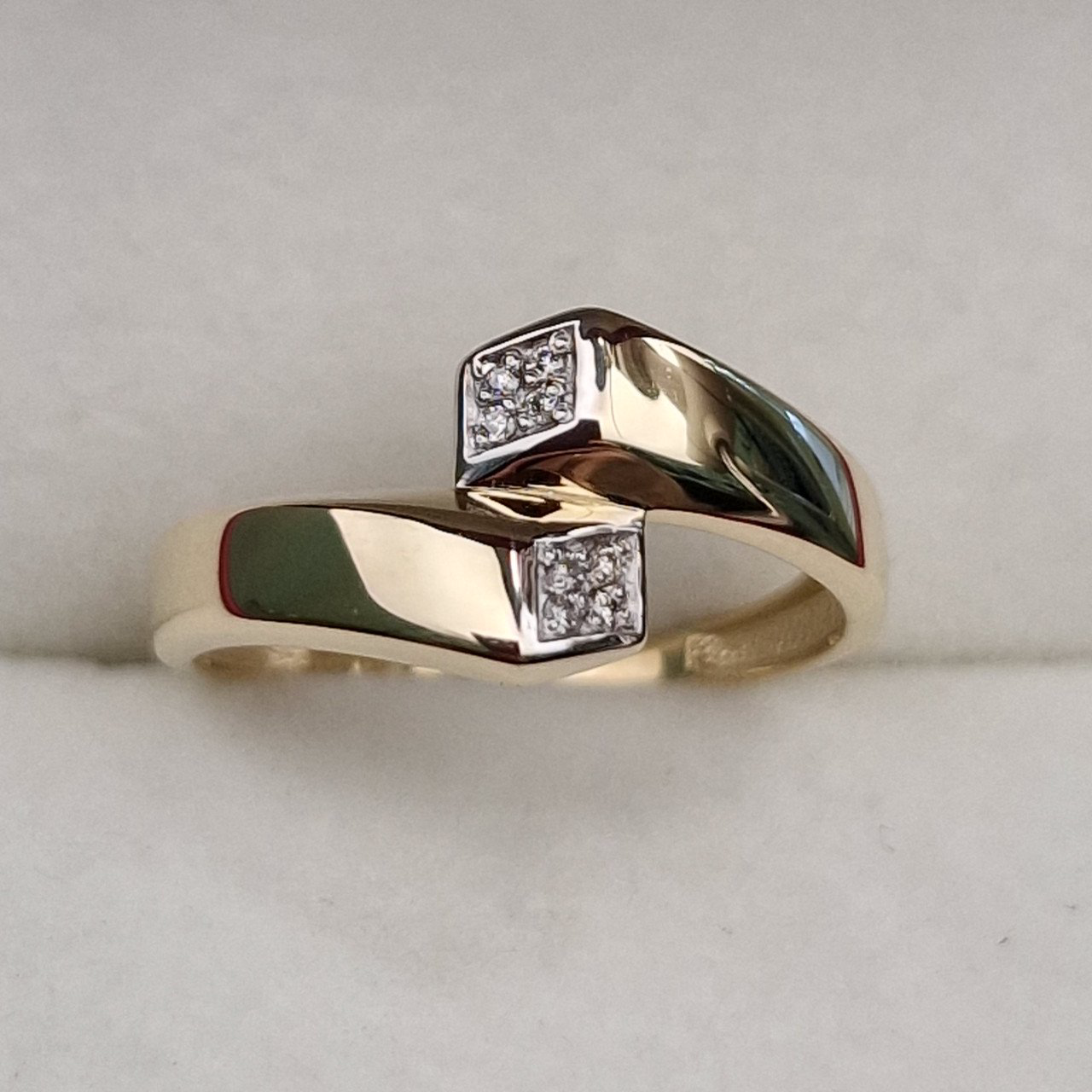 Кольцо Deimantas 101102990 17,5р 1,67гр 0,035ct. купить,NaN