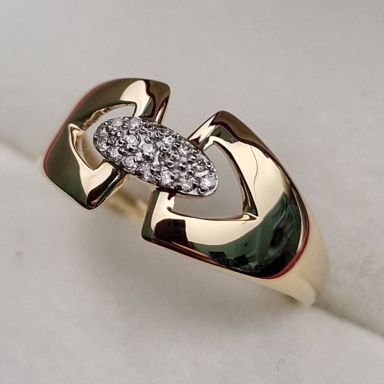 Кольцо Deimantas 101103015 17р 1,71гр 0,073ct. купить,NaN