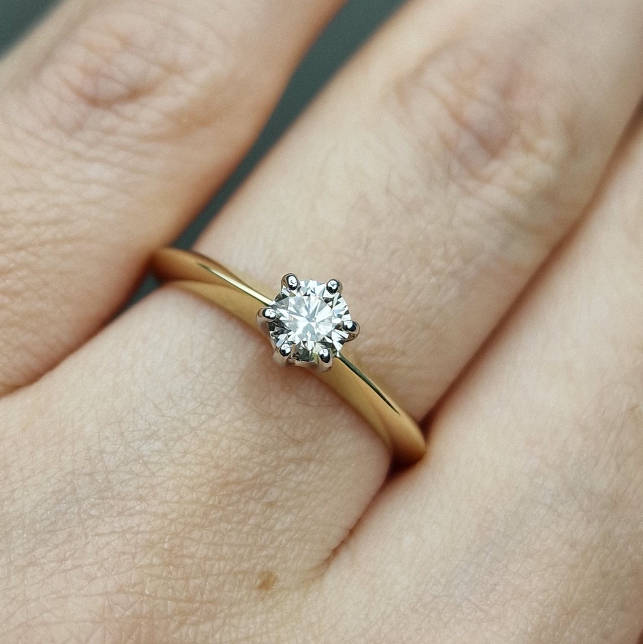 Кольцо Deimantas 101103228 17,5р 2,54гр 0,36ct. купить,NaN