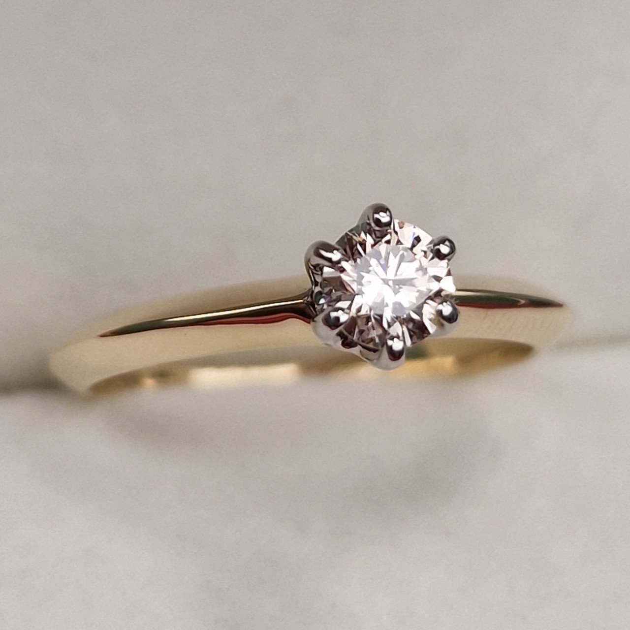 Кольцо Deimantas 101103228 17,5р 2,54гр 0,36ct. купить,NaN