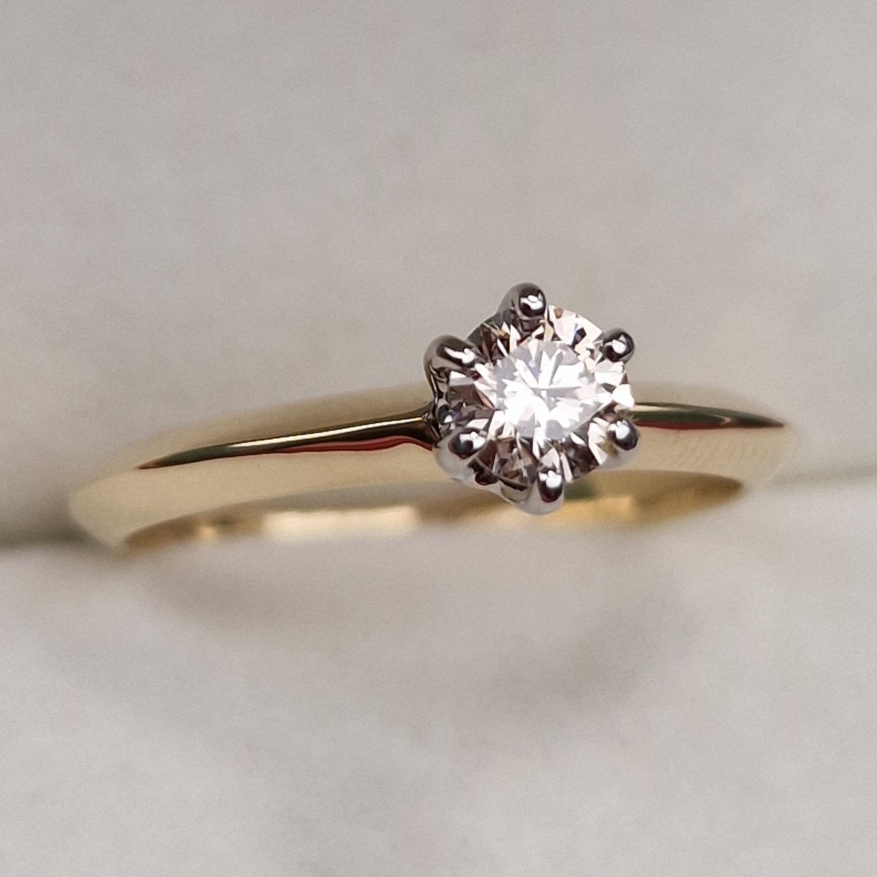 Кольцо Deimantas 101103228 17,5р 2,54гр 0,36ct. купить,NaN