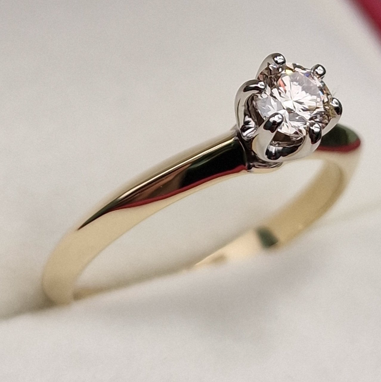 Кольцо Deimantas 101103228 17,5р 2,54гр 0,36ct. купить,NaN