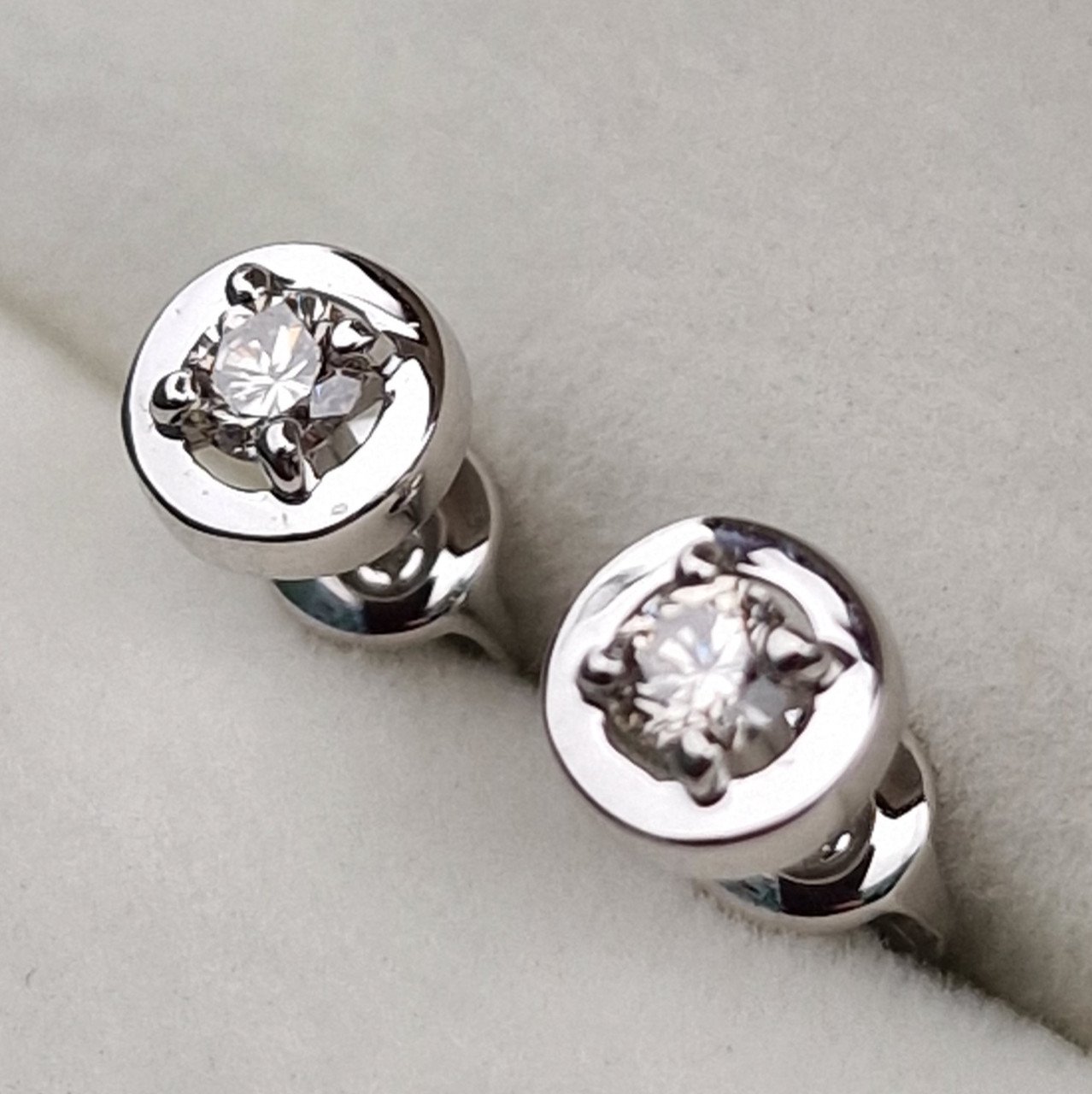 Серьги Deimantas 101103255 1,21гр 0,25ct. купить,NaN