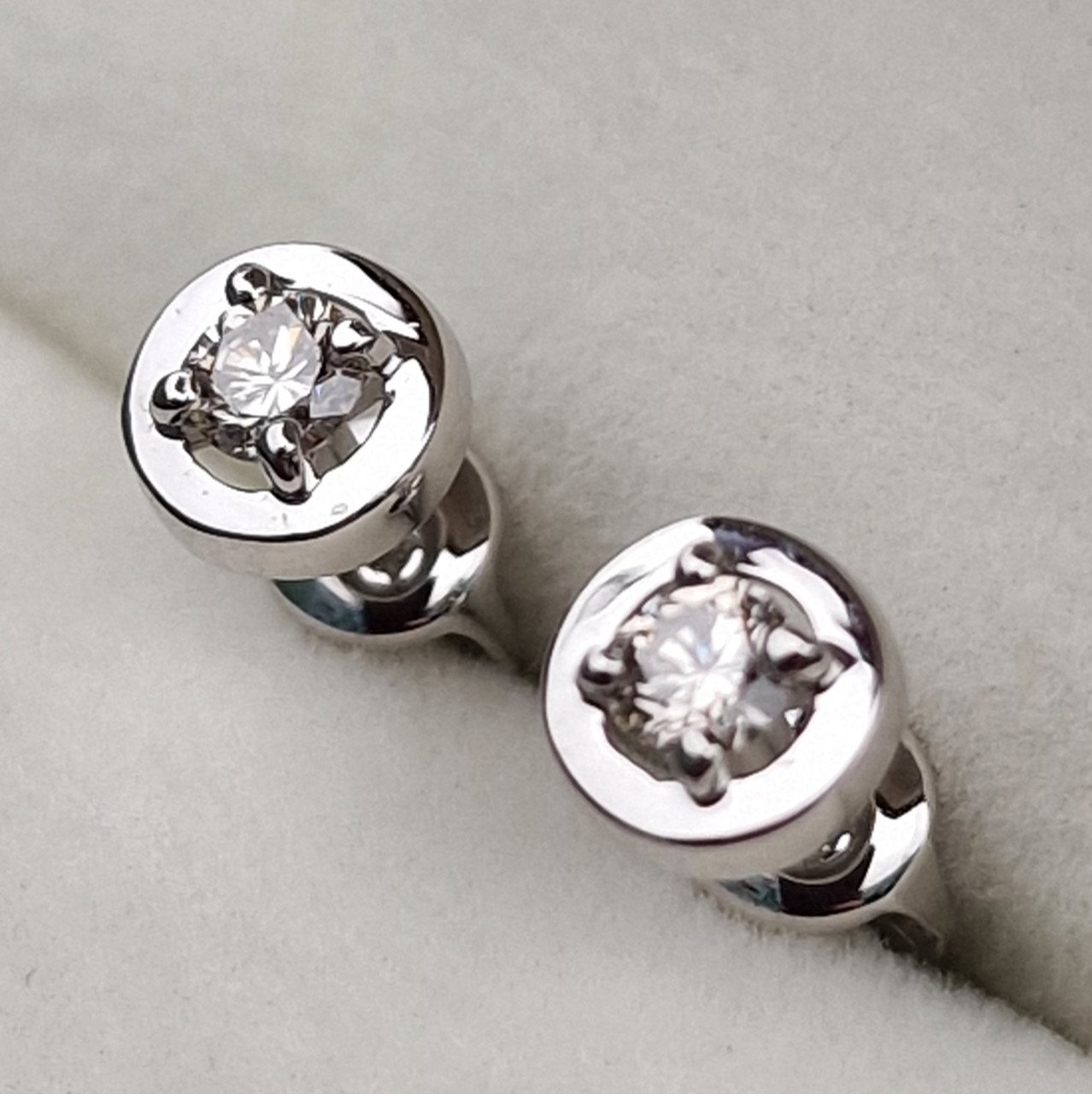 Серьги Deimantas 101103255 1,21гр 0,25ct. купить,NaN