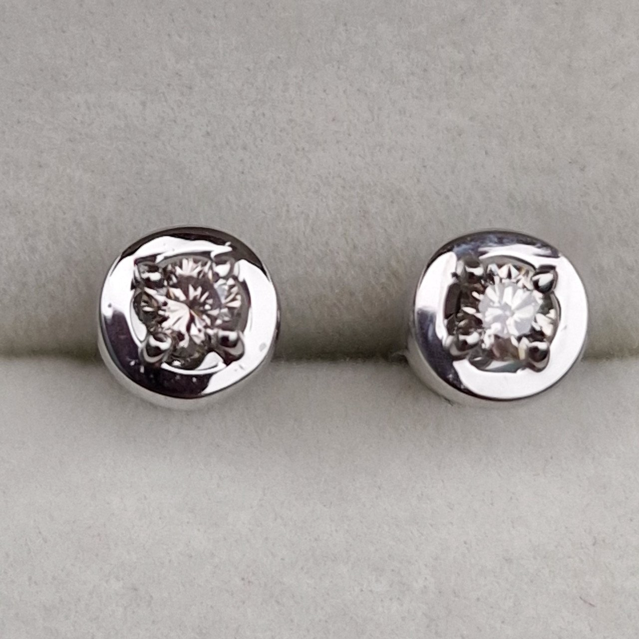 Серьги Deimantas 101103261 1,21гр 0,24ct. купить,NaN