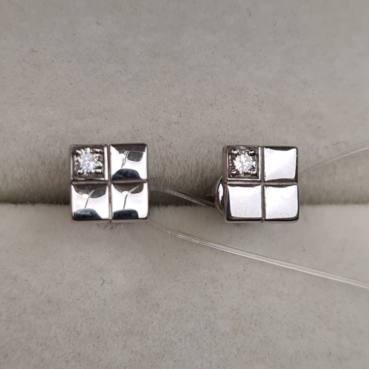 Серьги Deimantas 101103272 1,09гр 0,047ct. купить,NaN