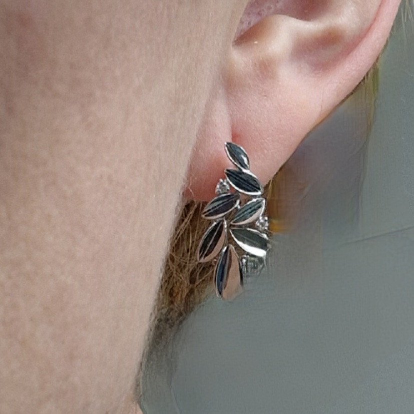 Серьги Deimantas 101103285 2,5гр 0,071ct. купить,NaN