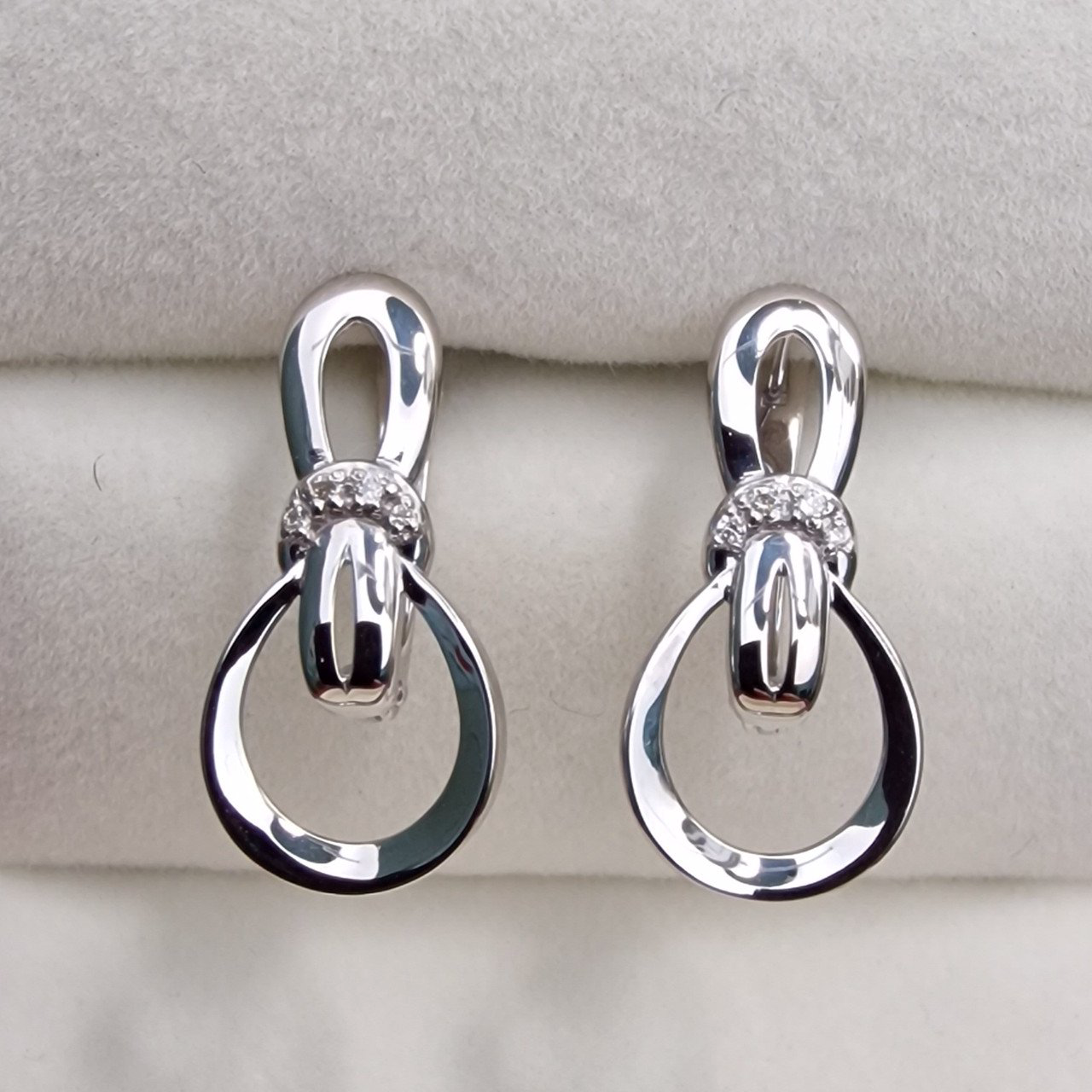 Серьги Deimantas 101103291 2,33гр 0,050ct. купить,NaN
