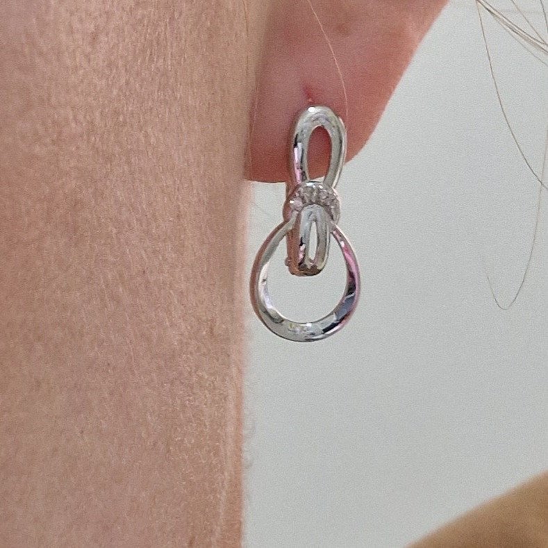 Серьги Deimantas 101103291 2,33гр 0,050ct. купить,NaN