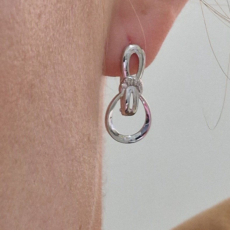 Серьги Deimantas 101103291 2,33гр 0,050ct. купить,NaN