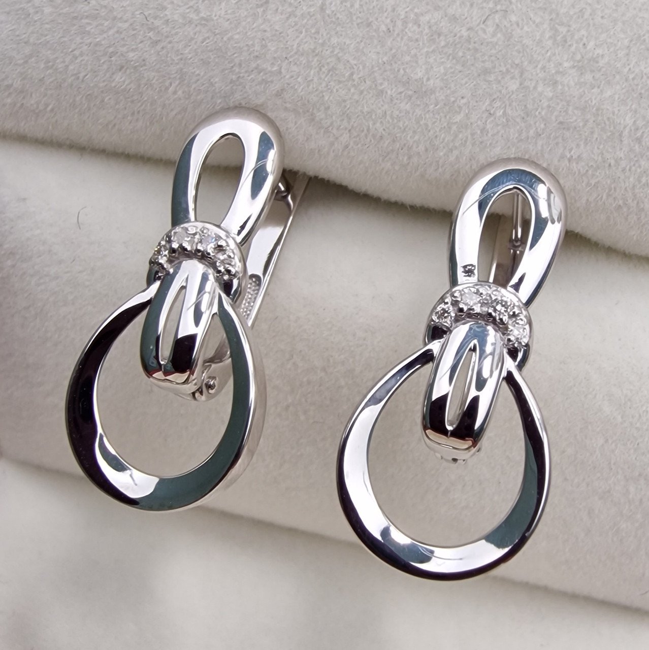 Серьги Deimantas 101103291 2,33гр 0,050ct. купить,NaN