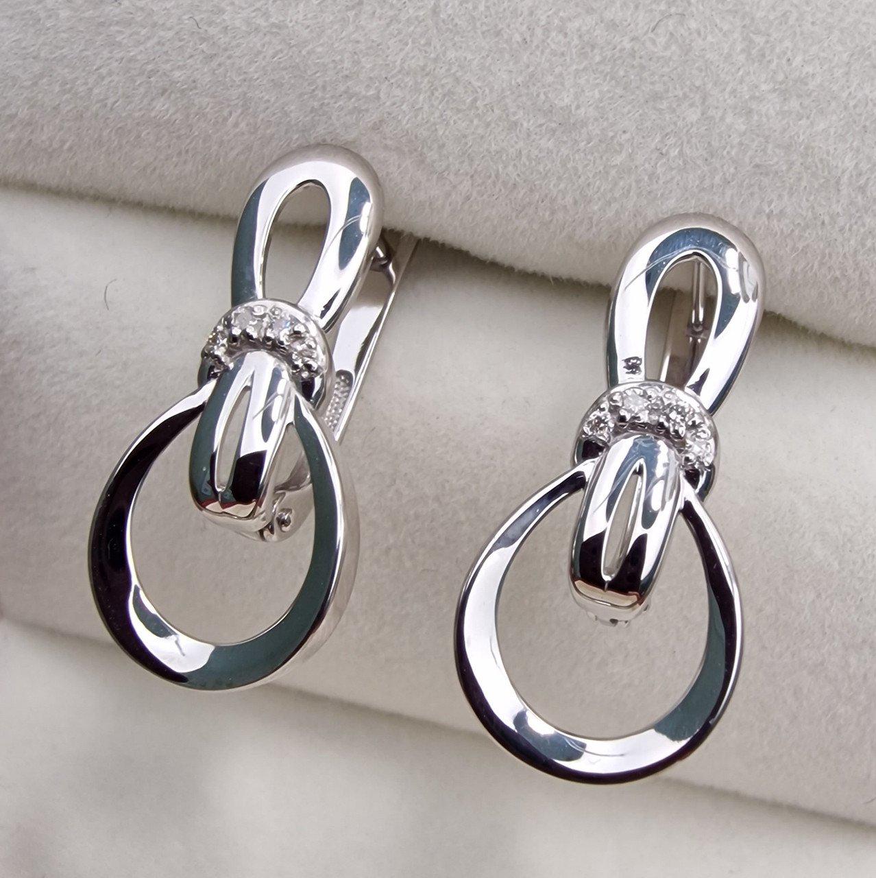 Серьги Deimantas 101103291 2,33гр 0,050ct. купить,NaN