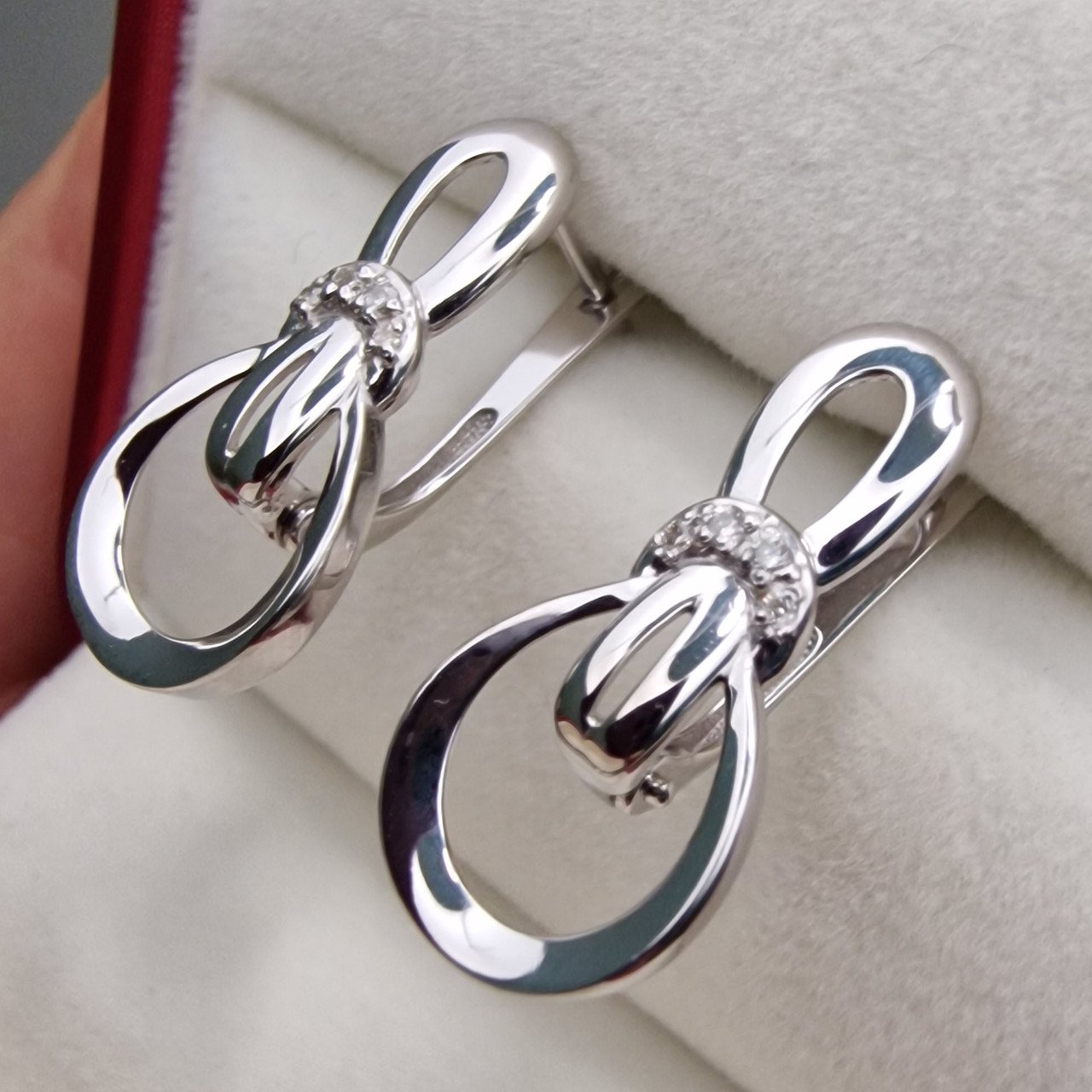 Серьги Deimantas 101103291 2,33гр 0,050ct. купить,NaN