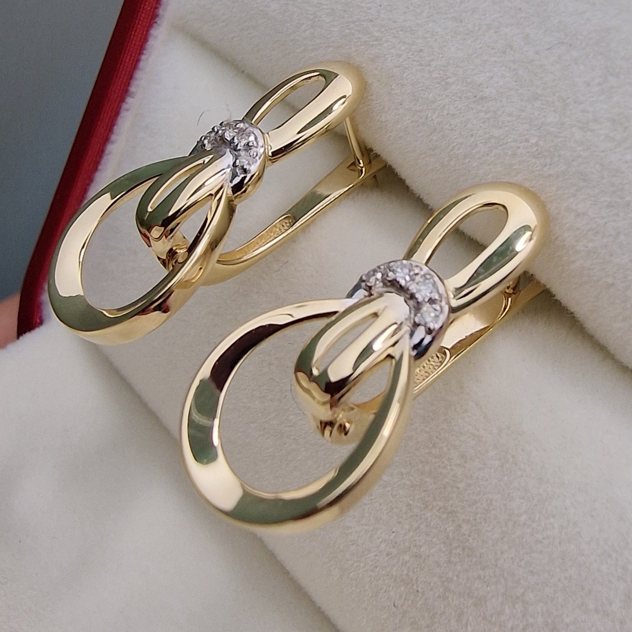 Серьги Deimantas 101103317 2,44гр 0,040ct. купить,NaN