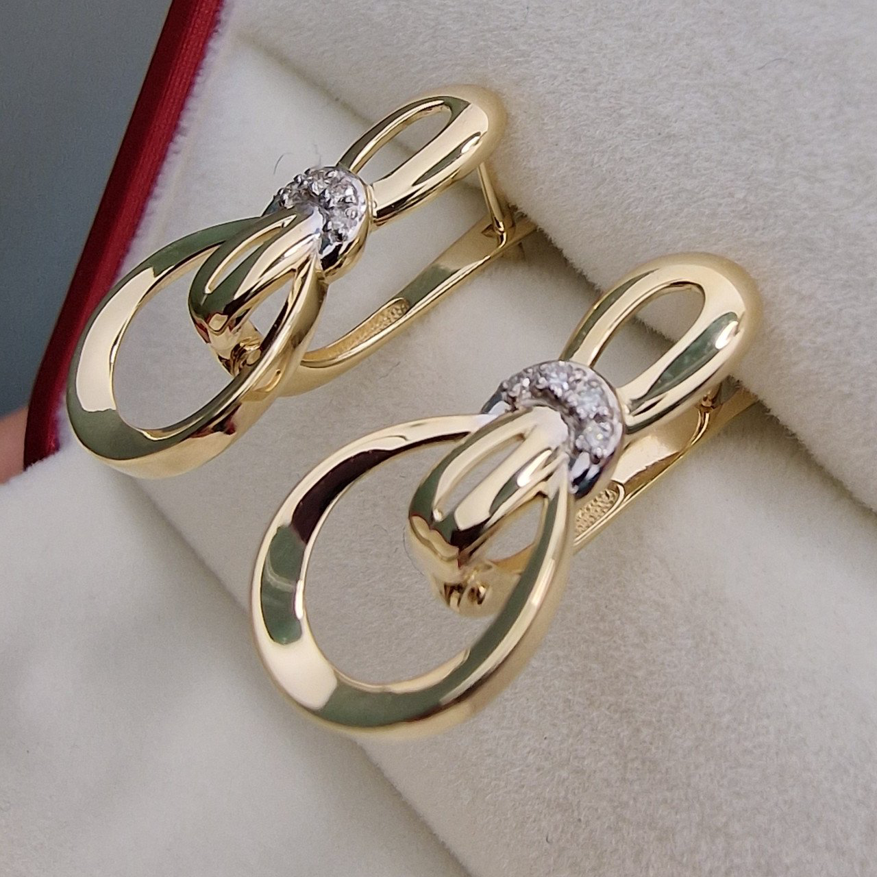 Серьги Deimantas 101103317 2,44гр 0,040ct. купить,NaN