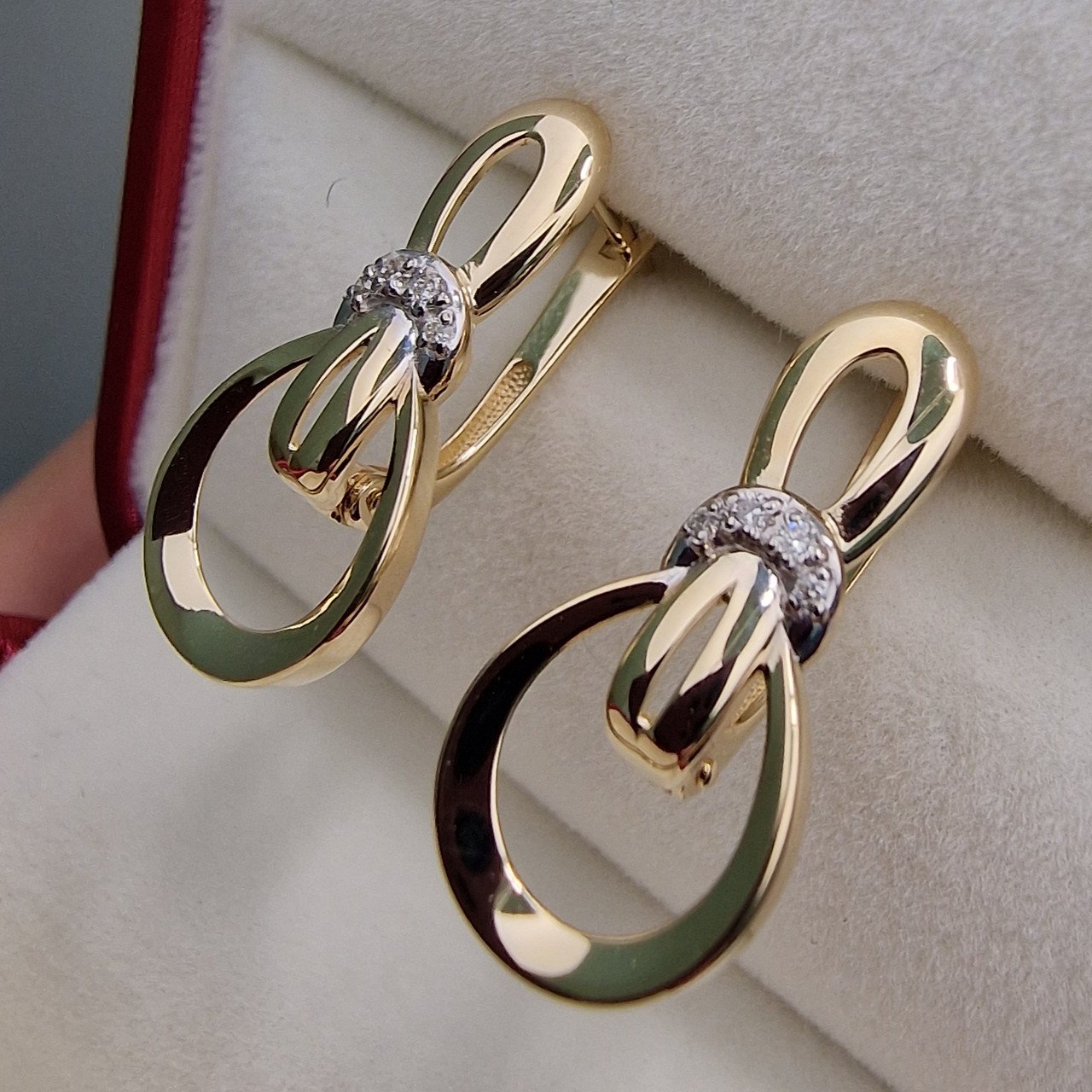 Серьги Deimantas 101103317 2,44гр 0,040ct. купить,NaN