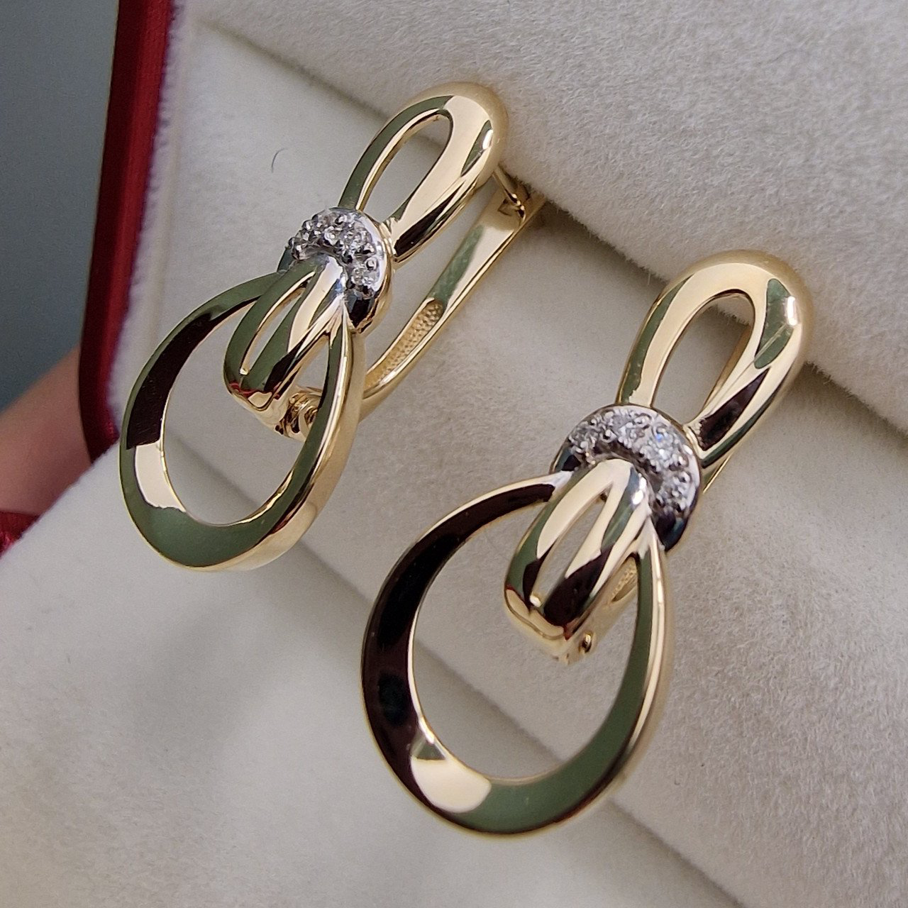 Серьги Deimantas 101103317 2,44гр 0,040ct. купить,NaN