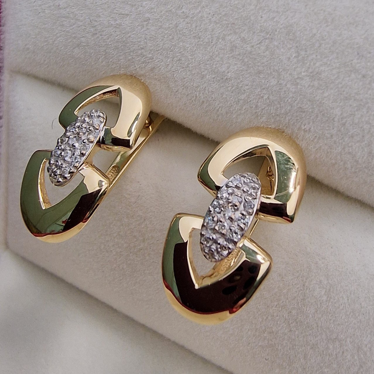Серьги Deimantas 101103304 2,29гр 0,13ct. купить,NaN