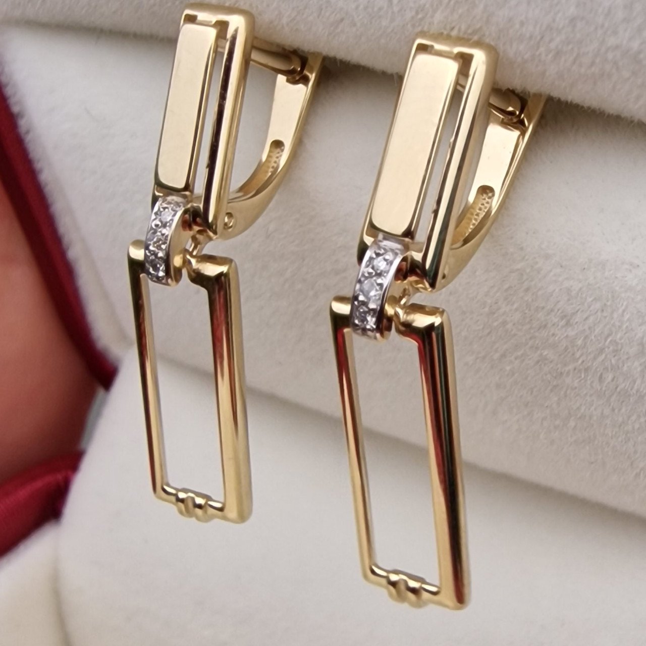 Серьги Deimantas 101103327 2,5гр 0,025ct. купить,NaN
