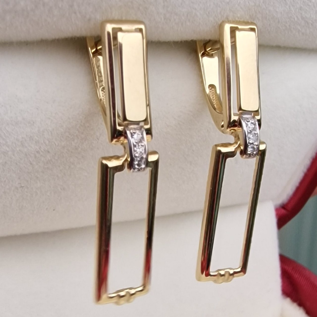 Серьги Deimantas 101103327 2,5гр 0,025ct. купить,NaN