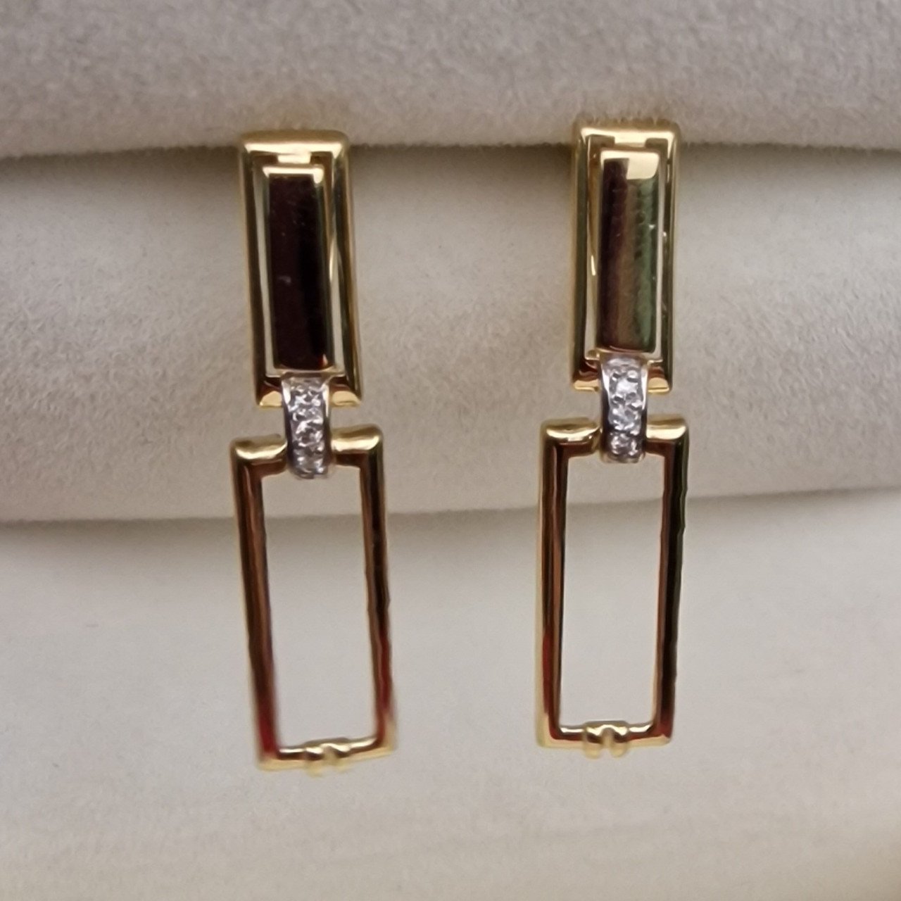 Серьги Deimantas 101103327 2,5гр 0,025ct. купить,NaN