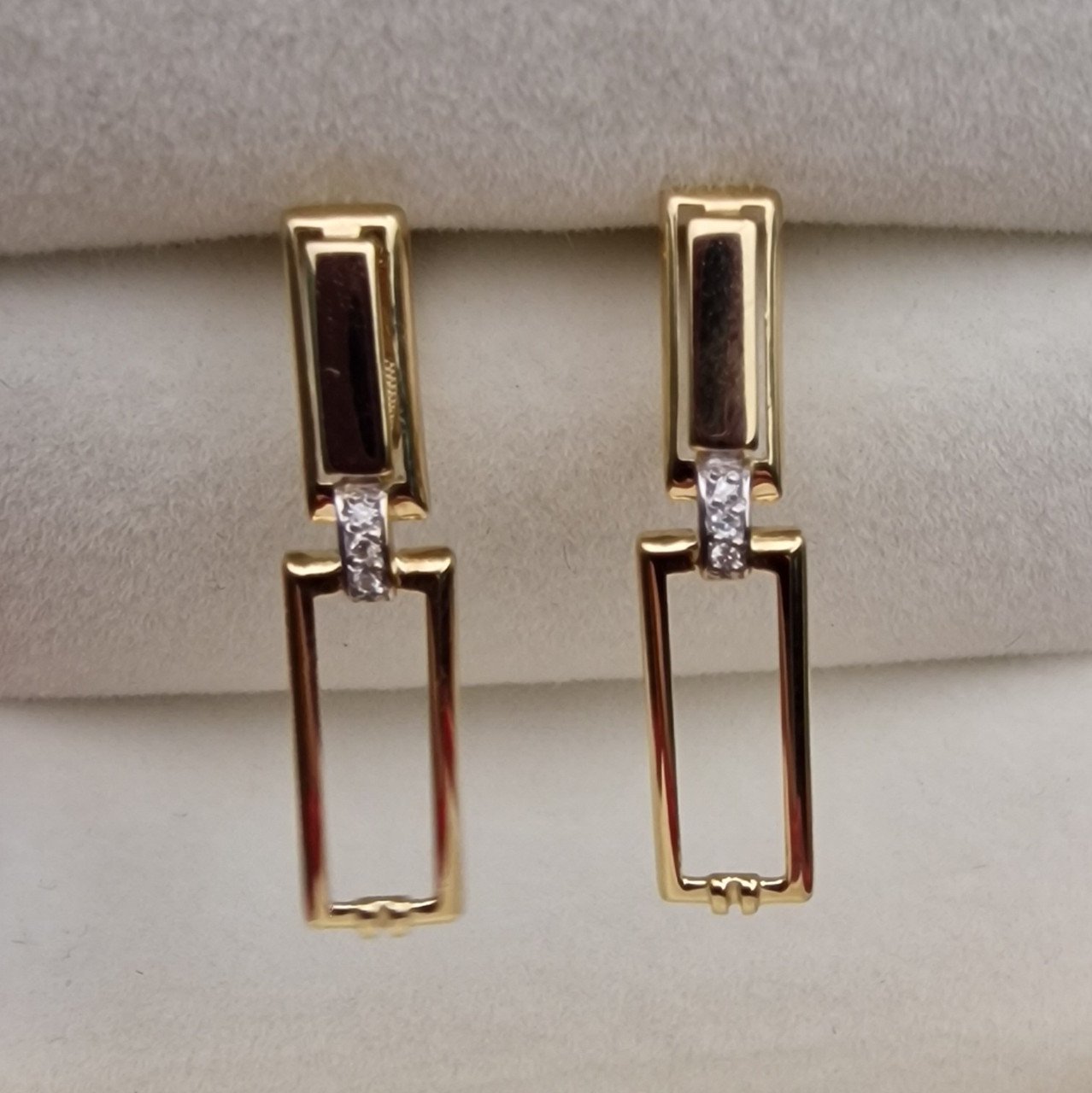 Серьги Deimantas 101103327 2,5гр 0,025ct. купить,NaN