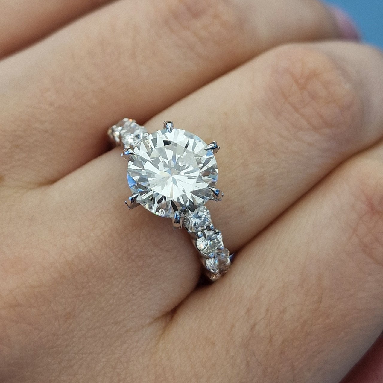 Кольцо Deimantas 101162050 IGI 18р 5,31гр 6,37ct. купить,NaN