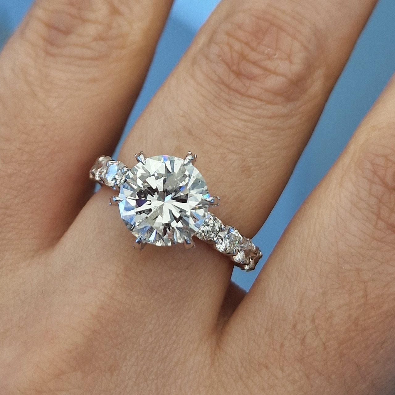 Кольцо Deimantas 101162050 IGI 18р 5,31гр 6,37ct. купить,NaN