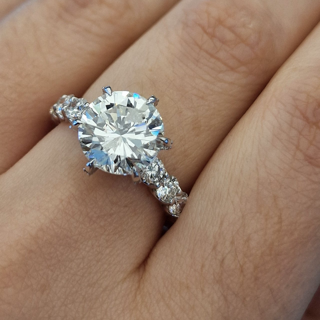 Кольцо Deimantas 101162050 IGI 18р 5,31гр 6,37ct. купить,NaN