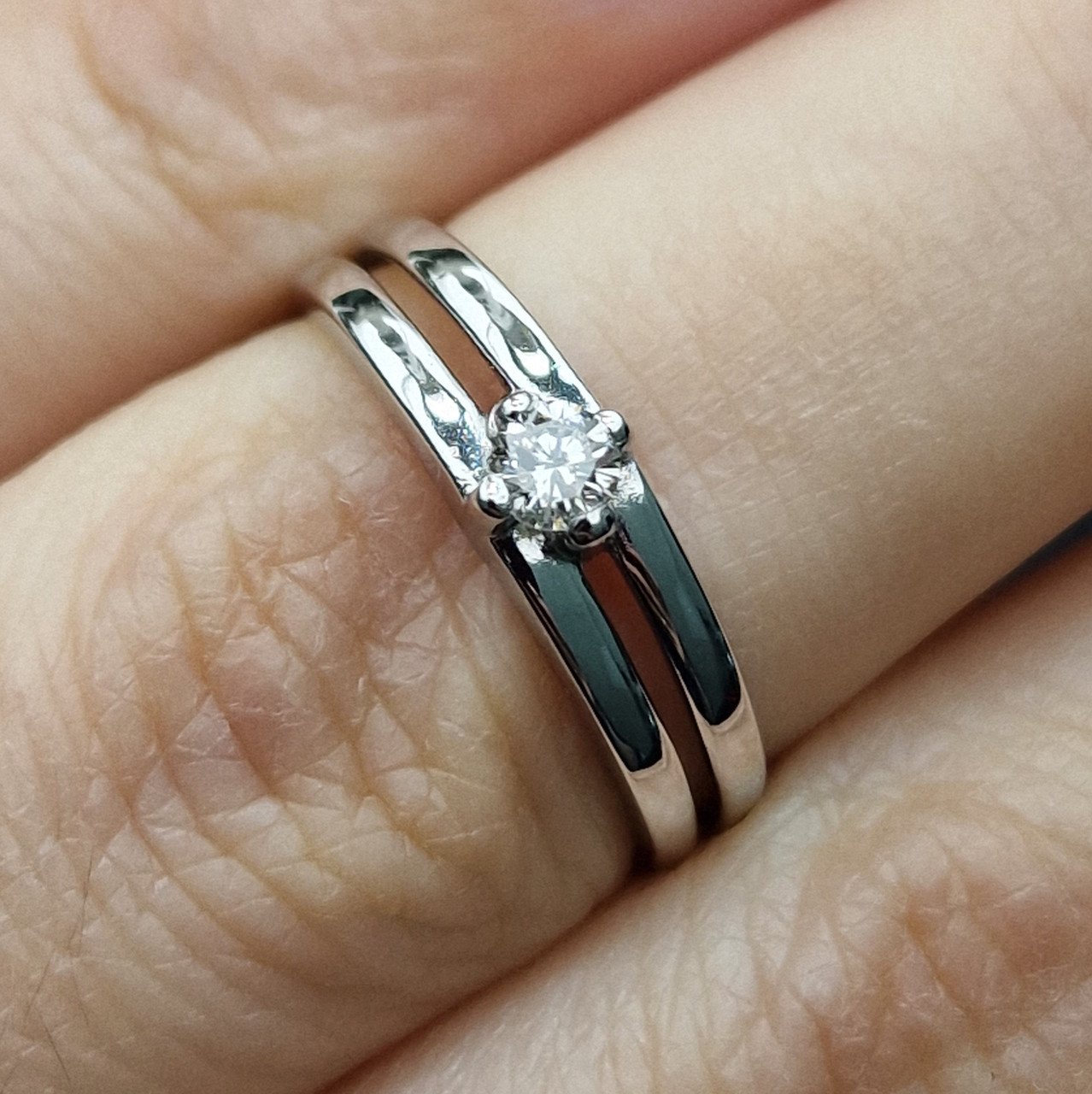 Кольцо Deimantas 100581307 16р 1,78гр 0,118ct. купить,NaN