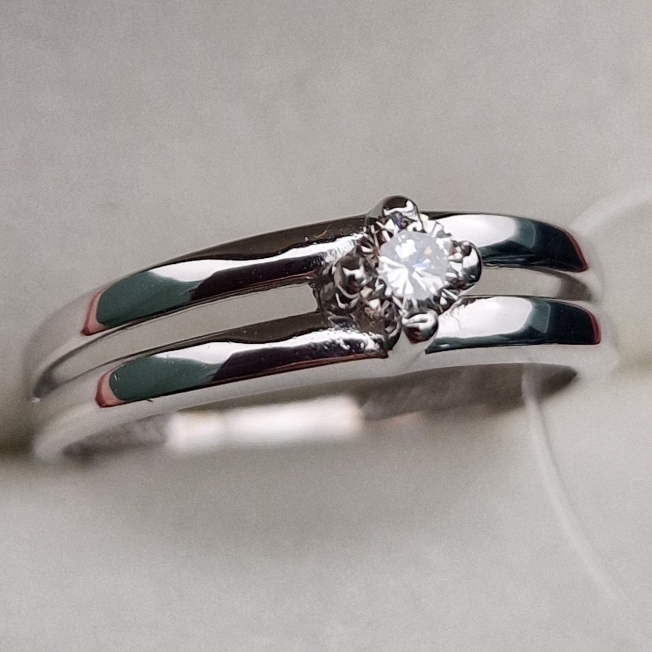 Кольцо Deimantas 100581307 16р 1,78гр 0,118ct. купить,NaN