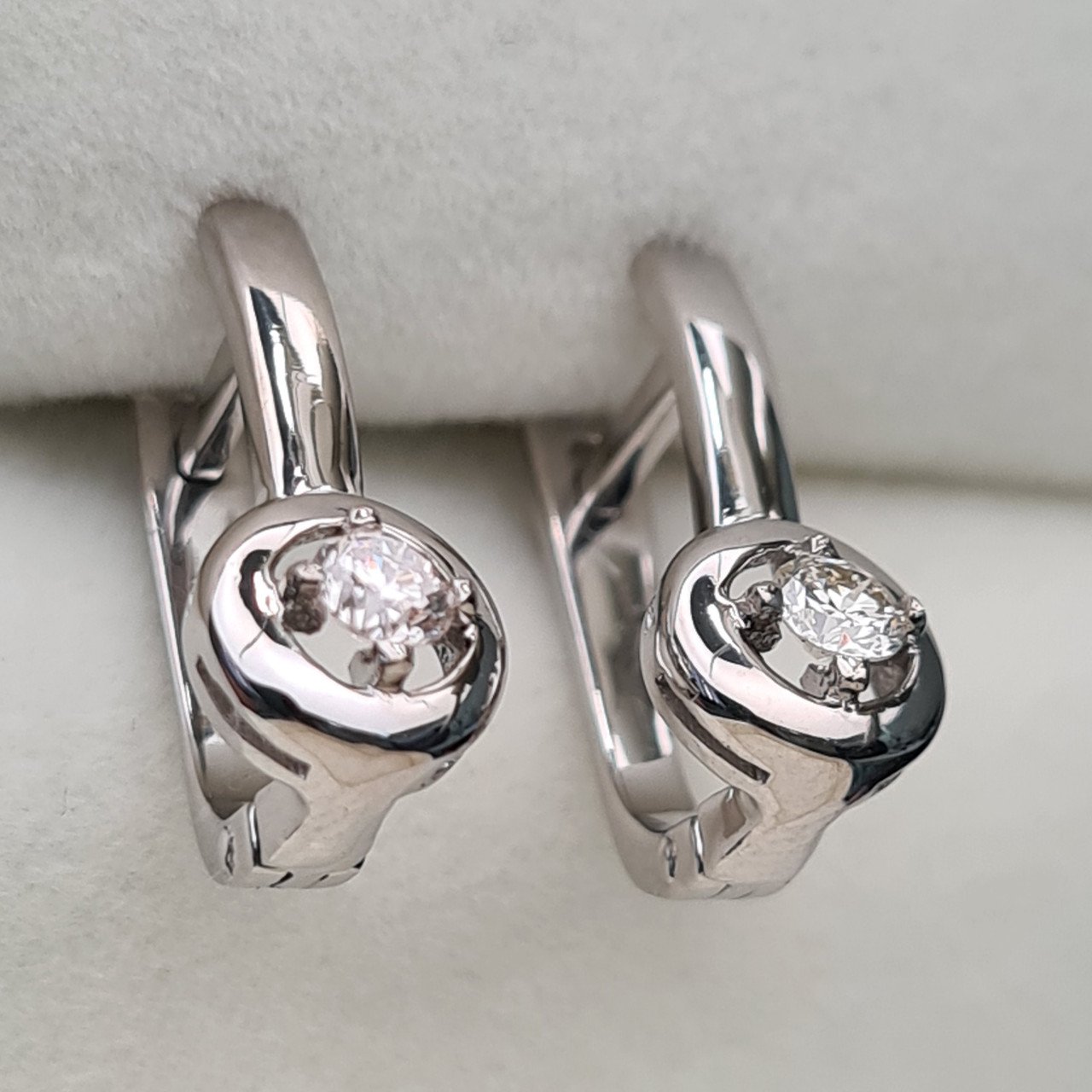 Серьги Deimantas 100593441 2,73гр 0,164ct. купить,NaN