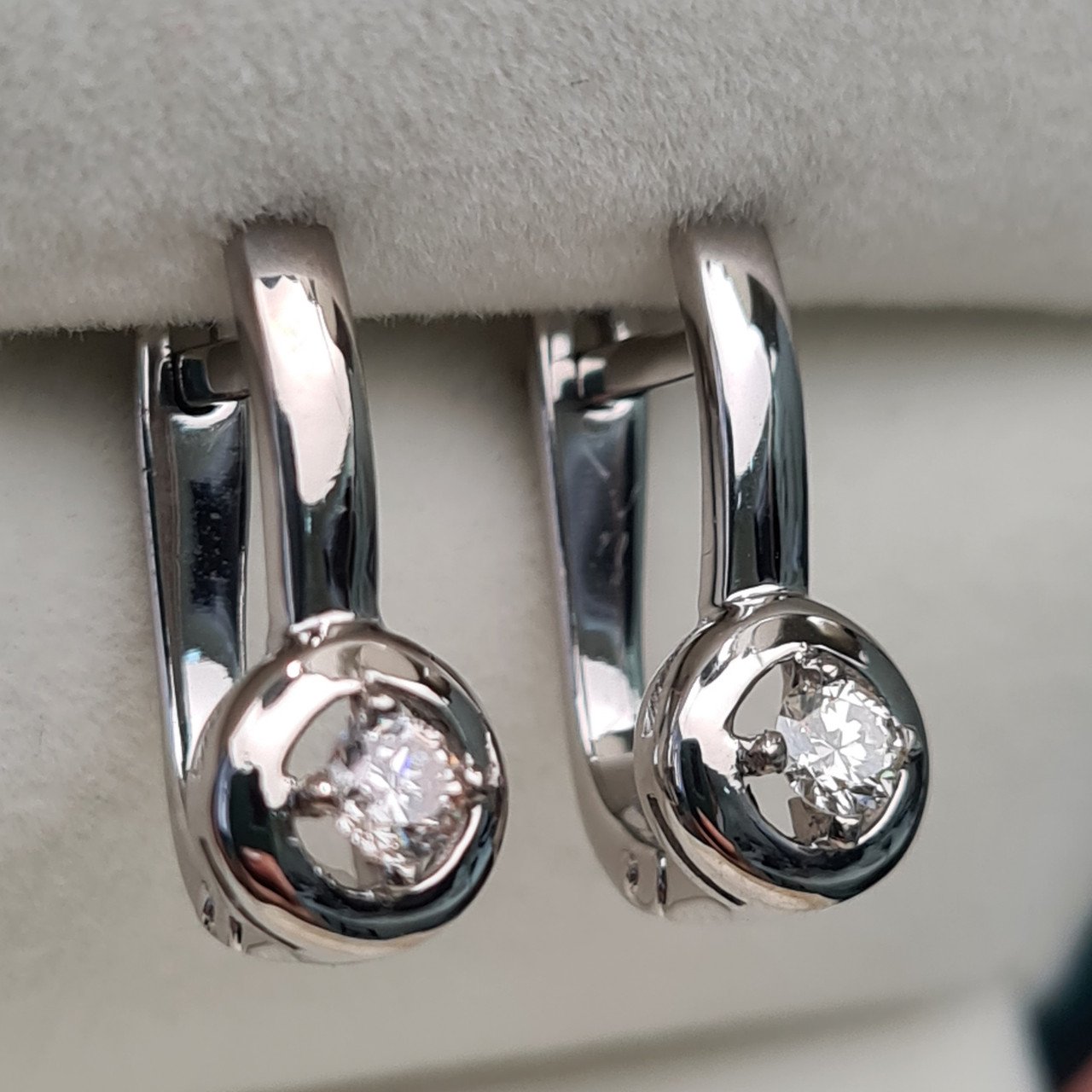 Серьги Deimantas 100593441 2,73гр 0,164ct. купить,NaN