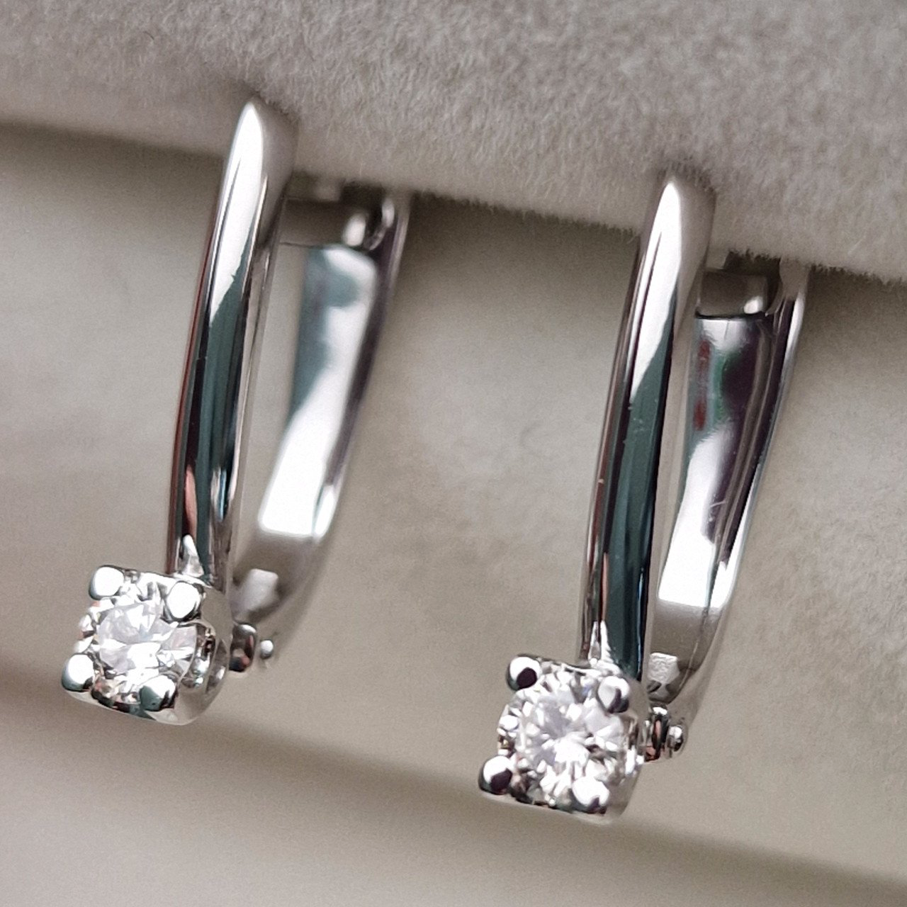 Серьги Deimantas 100593459 2,27гр 0,214ct. купить,NaN