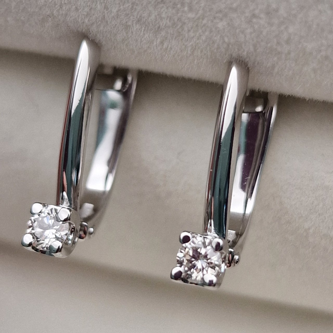 Серьги Deimantas 100593459 2,27гр 0,214ct. купить,NaN