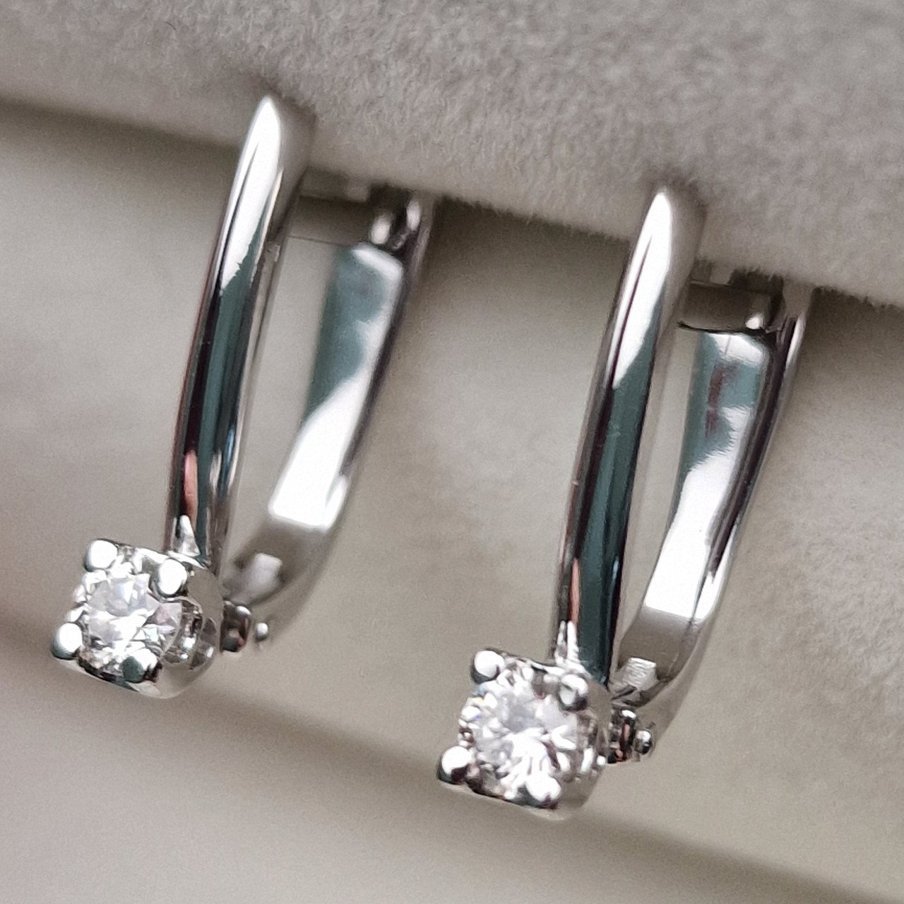 Серьги Deimantas 100593465 2,27гр 0,224ct. купить,NaN