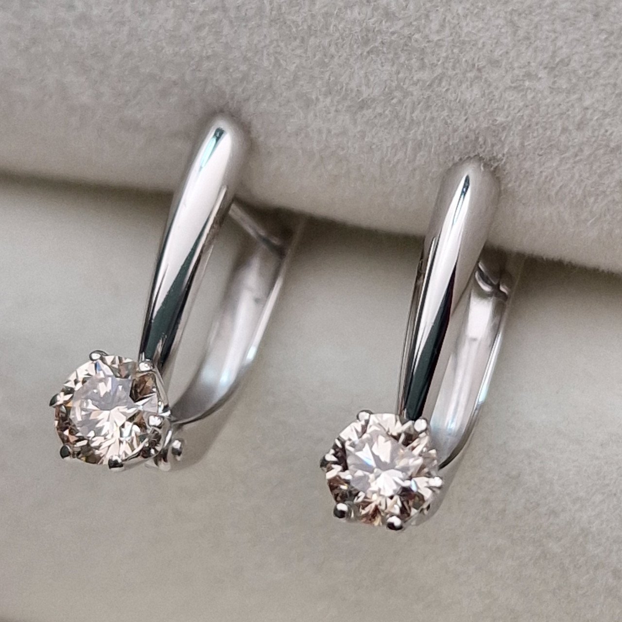 Серьги Deimantas 100596971 1,94гр 0,624ct. купить,NaN