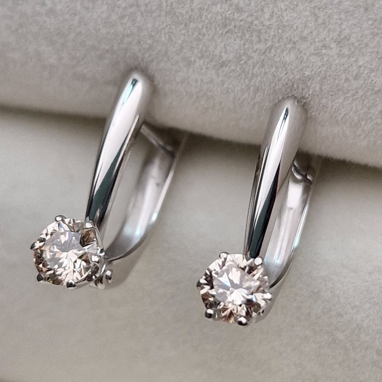 Серьги Deimantas 100596971 1,94гр 0,624ct. купить,NaN