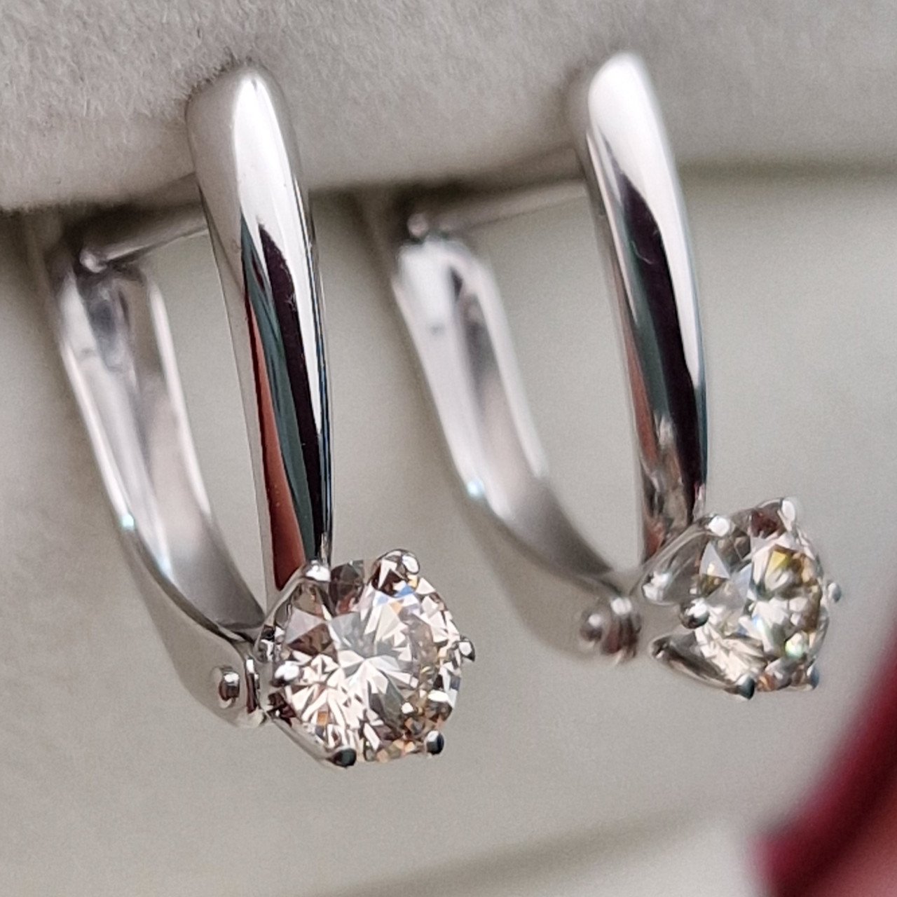 Серьги Deimantas 100596971 1,94гр 0,624ct. купить,NaN