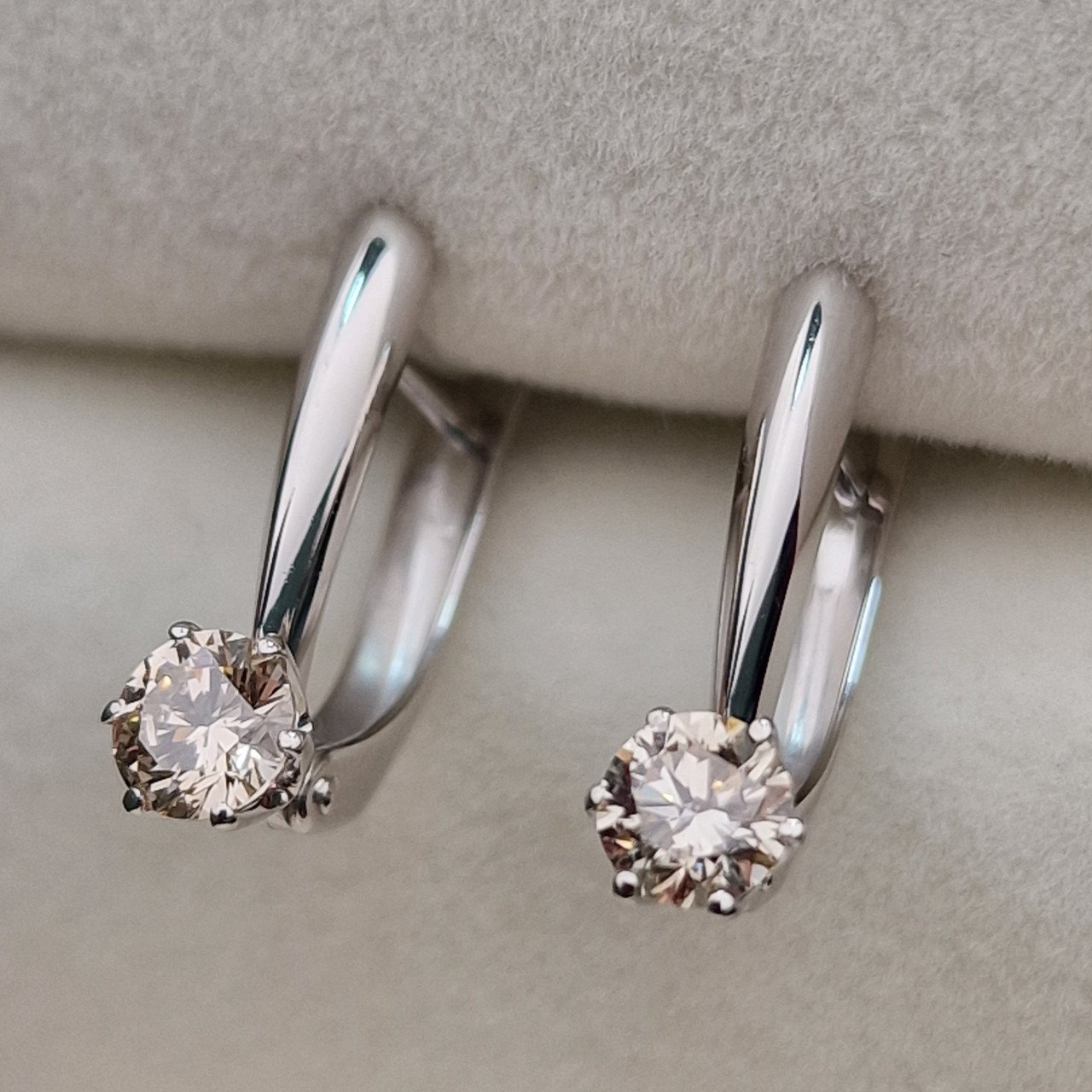 Серьги Deimantas 100596971 1,94гр 0,624ct. купить,NaN