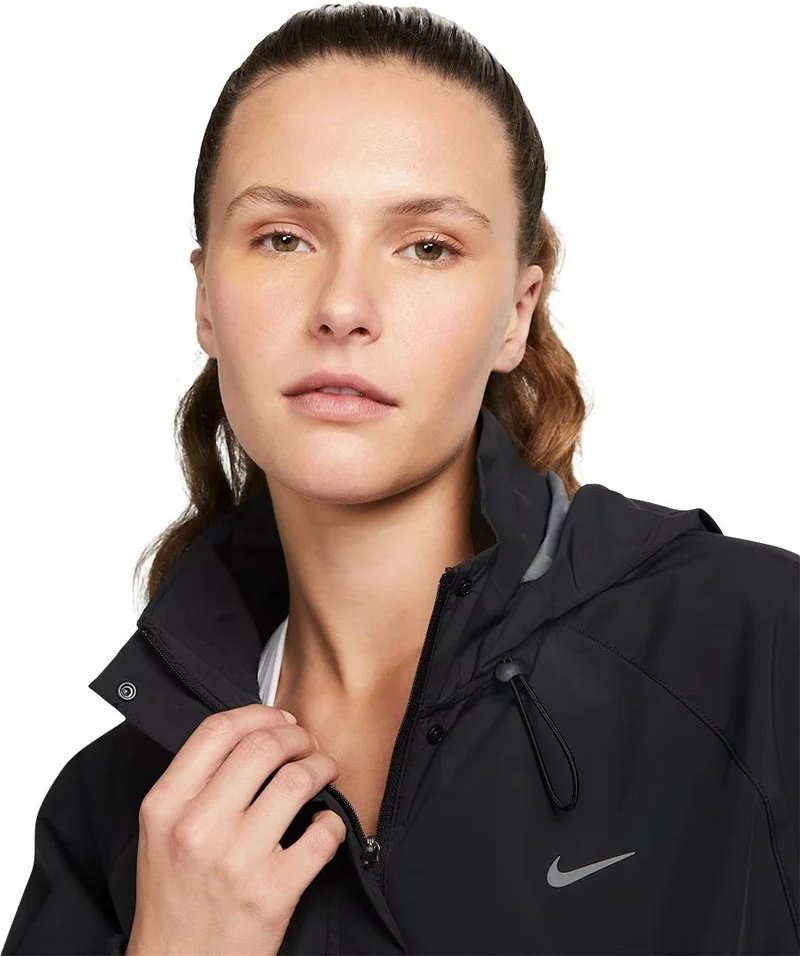 Демисезонная куртка Nike черный купить,114900