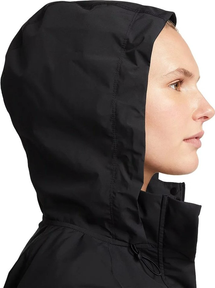 Демисезонная куртка Nike черный купить,114900