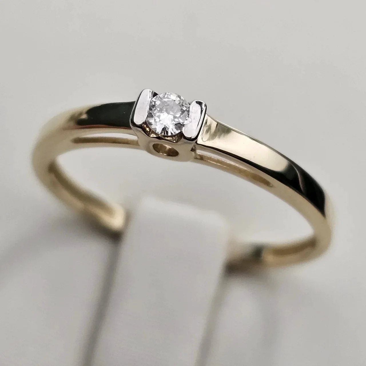 Кольцо Deimantas 115576008 0.062Ct I1//J VG-Cut 17.5р купить,NaN