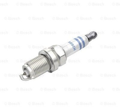 Свеча зажигания Bosch 0 242 235 776 купить,NaN