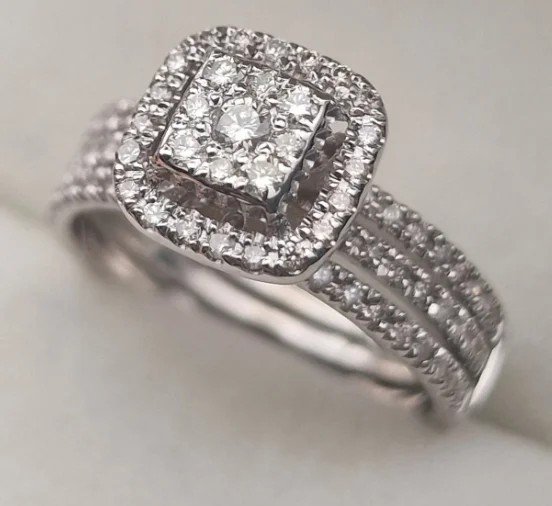 Комплект Deimantas 108078409 0,60ct 0,47ct. купить,NaN