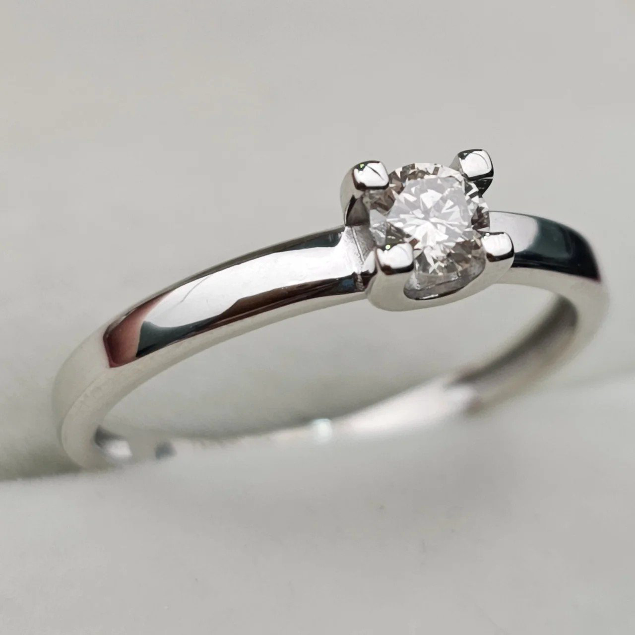 Кольцо Deimantas 108093199 17,5р 0,223ct. купить,NaN