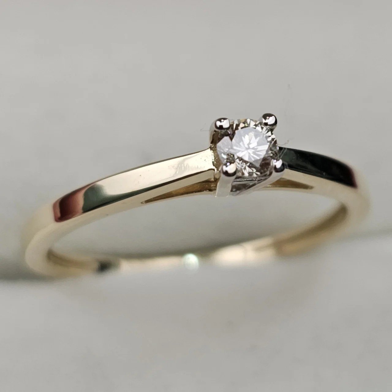 Кольцо Deimantas 108093220 16,5р 0,104ct. купить,NaN