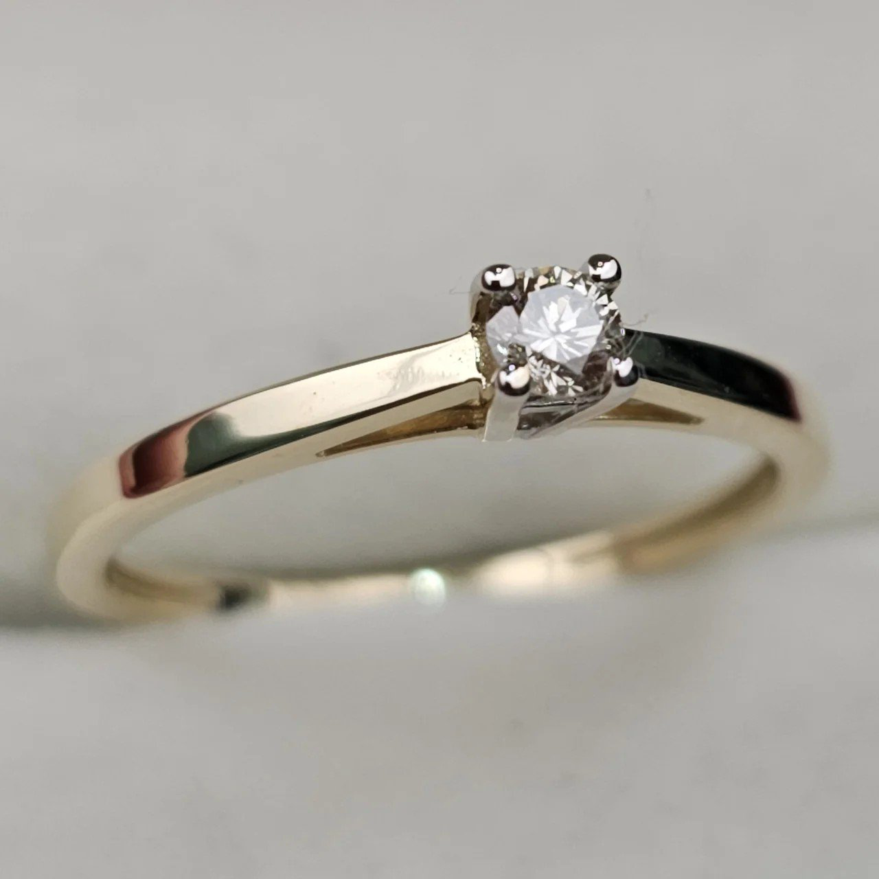 Кольцо Deimantas 108093220 16,5р 0,104ct. купить,NaN