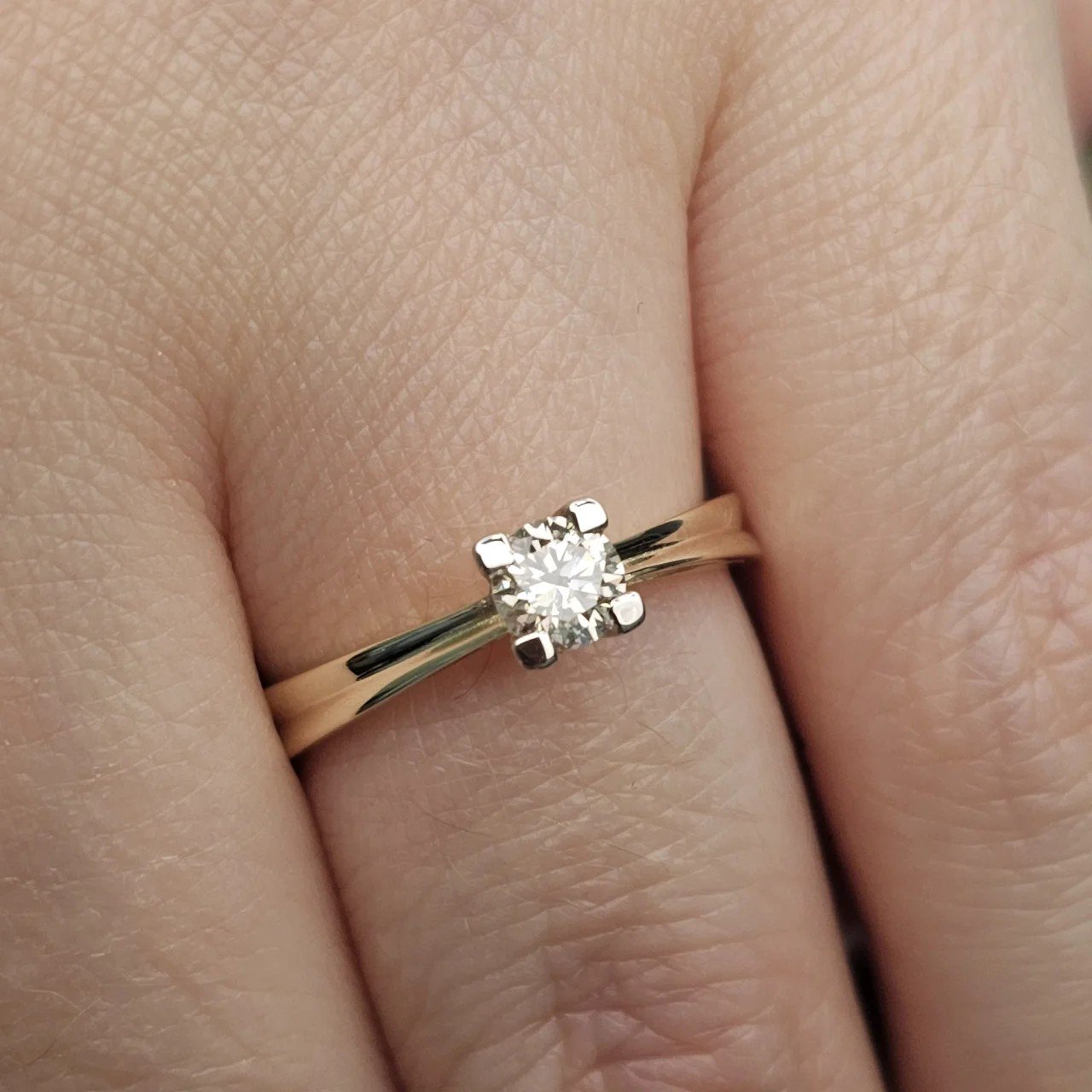 Кольцо Deimantas 108092935 16,5р 1,67гр 0,306ct. купить,NaN