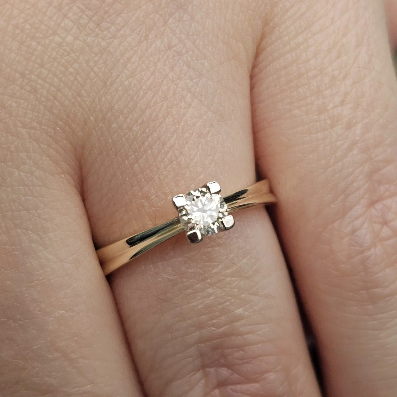 Кольцо Deimantas 108092935 16,5р 1,67гр 0,306ct. купить,NaN